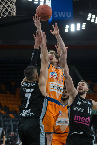 与团结氛围 与团结氛围