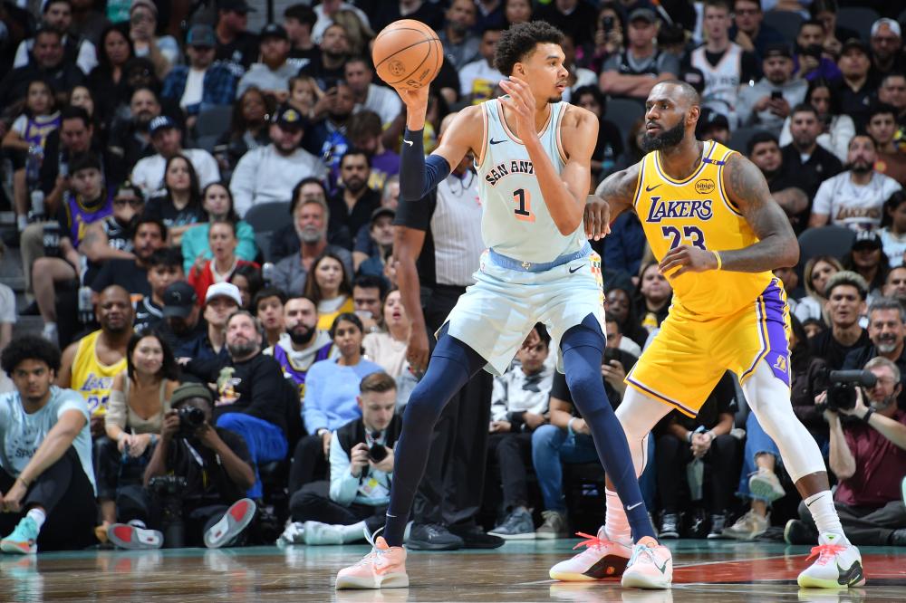 尤其是在上 尤其是在上