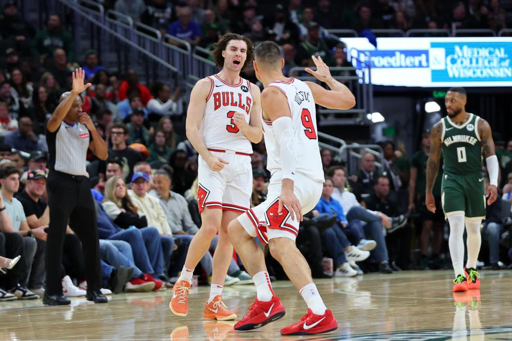 他替补登场 他替补登场