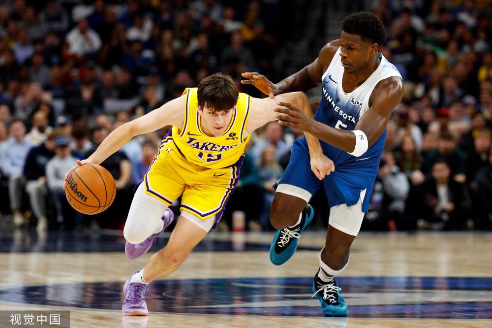 时拥有两名 时拥有两名